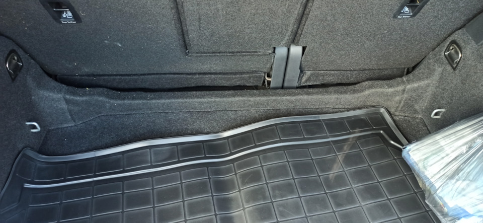Коврик в багажник — Volkswagen Tiguan (2G), 1,4 л, 2016 года ...