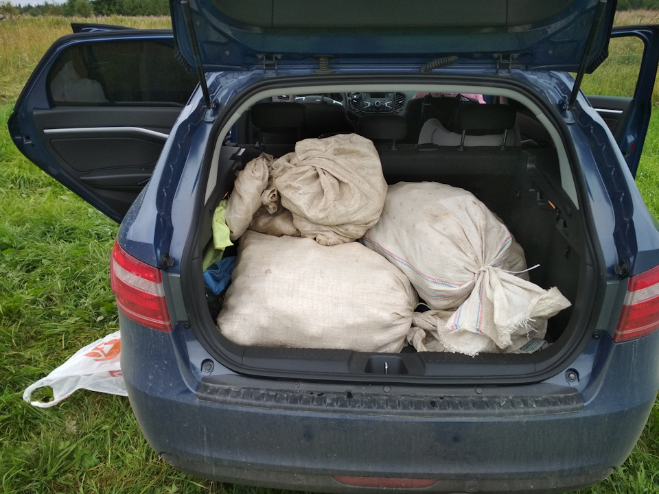 больше 150 кг не грузил, правда — Lada Vesta SW (1G)