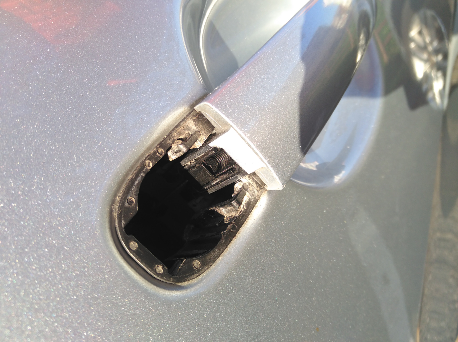 Демонтаж дверного замка с водительской, пасажирской двери Seat Leon 1P1 ...