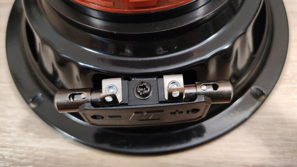 2 вида монтажа проводов питания — Nissan Primera (P11)