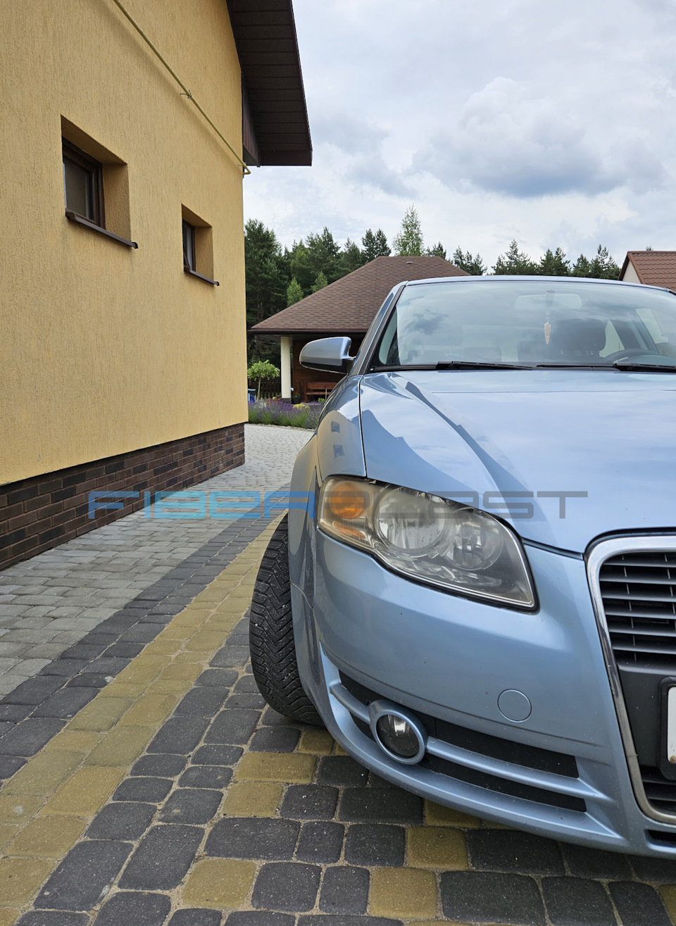 Примерка крыльев из стеклопластика для Audi A4 B7 (2004–2007) — Fiberplast  на DRIVE2