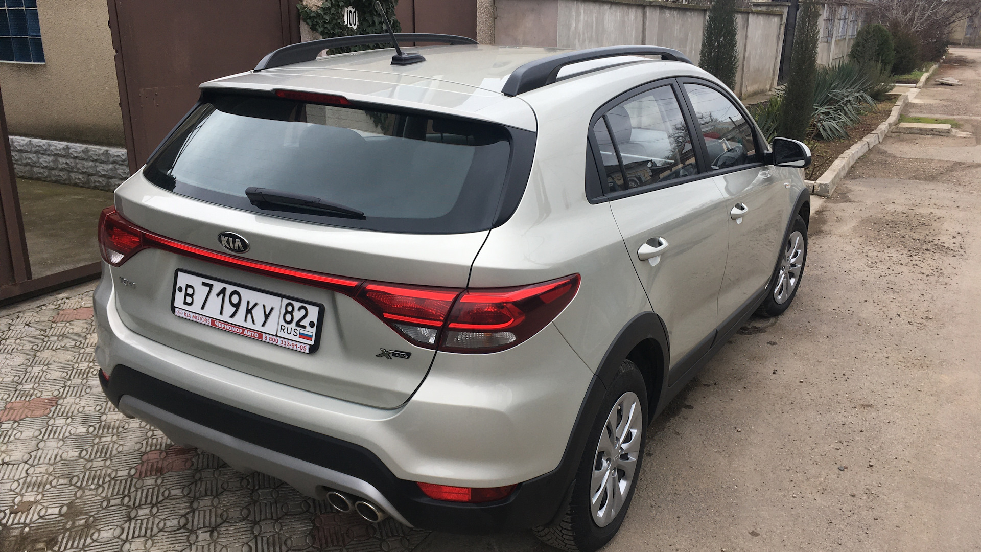 KIA Rio X-Line 1.4 бензиновый 2018 | 1.4 AT на DRIVE2