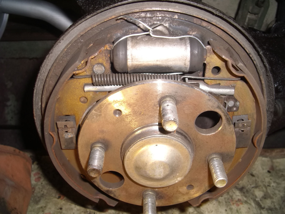 Габариты. — Nissan Almera Classic (B10), 1,6 л., 2007 года ...