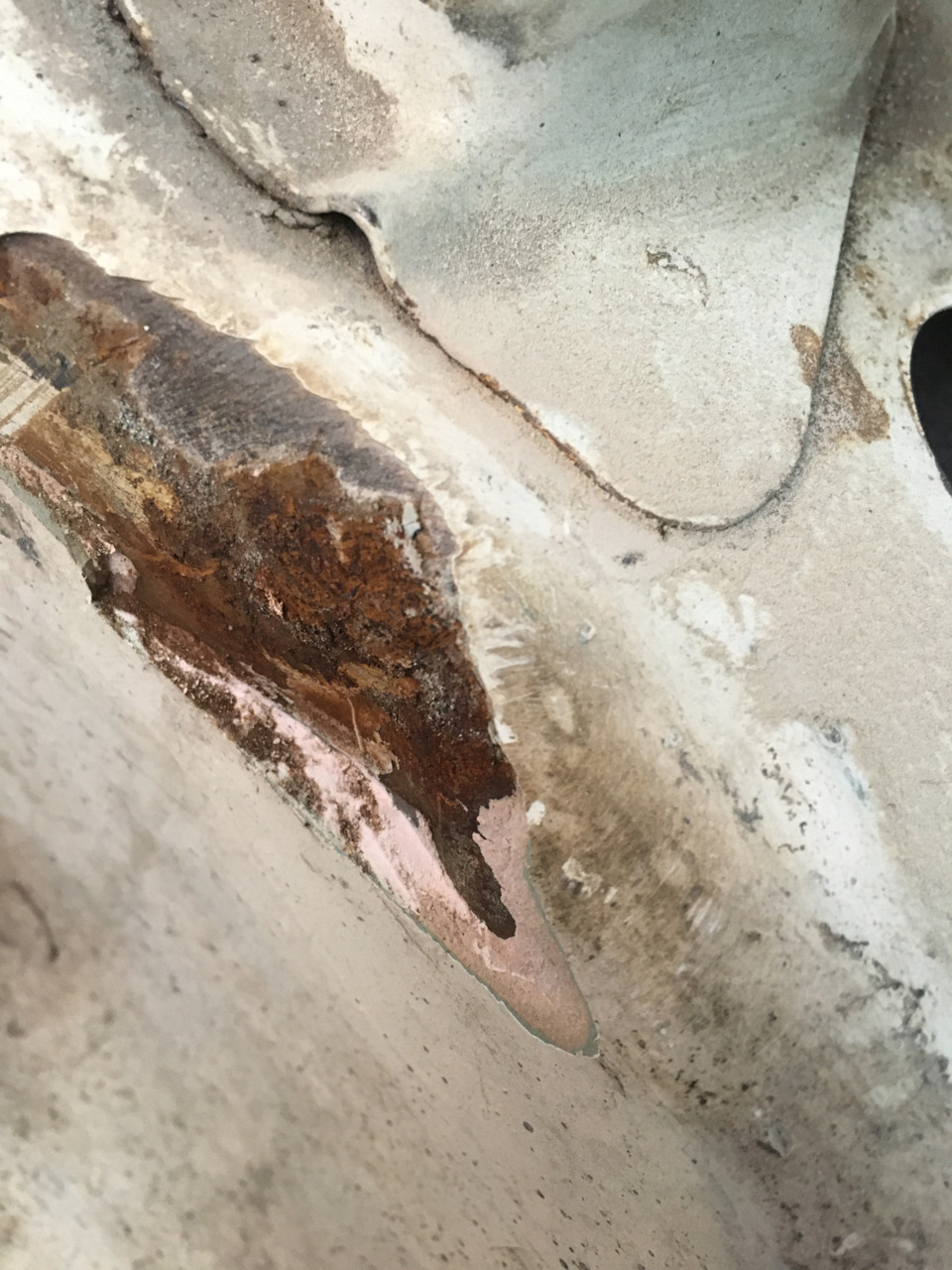 Ловкое движение отверткой и вуаля — Toyota Crown (S120)