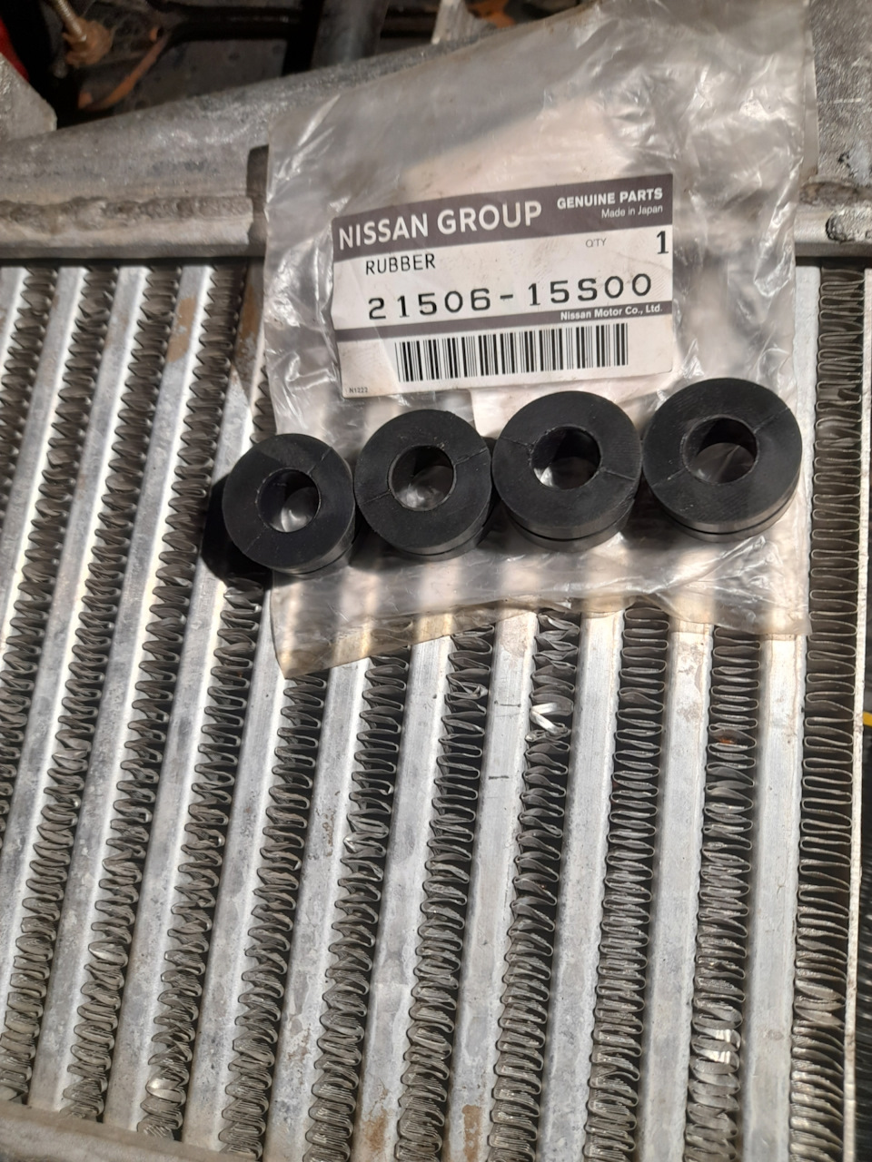 Втулки интеркуллера, провод массы, обратка форсунок. — Nissan Patrol ...