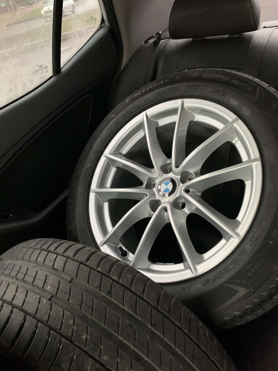 Michelin Primacy 3 225/55 r17 на дисках от Бэхи) — KIA Optima (3G), 2 л ...