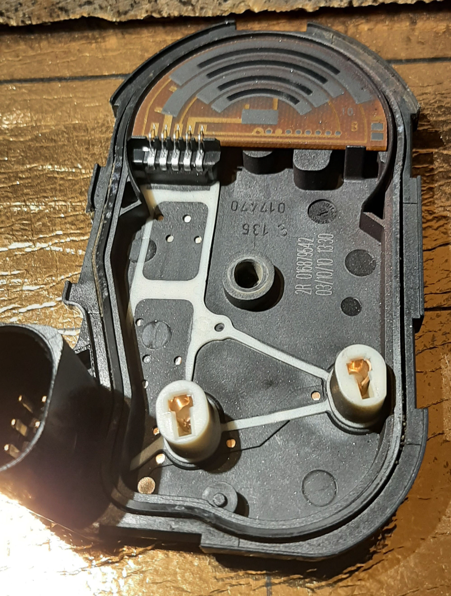 Разборка дроссельной заслонки BOSCH на Ford Fiesta 1.4 2011 — Ford ...