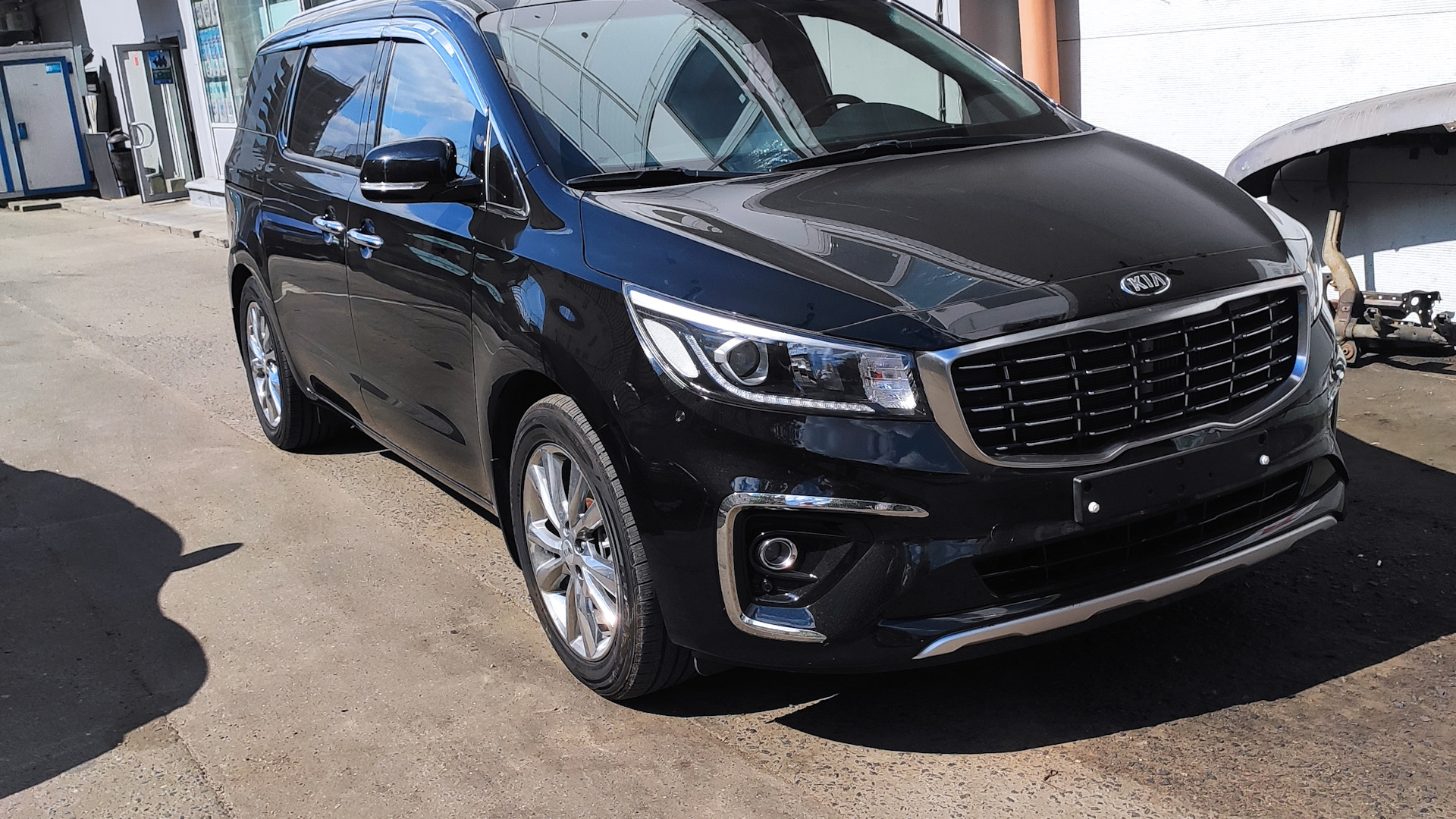 KIA Carnival (3G) 2.2 дизельный 2019 | Варяг на DRIVE2