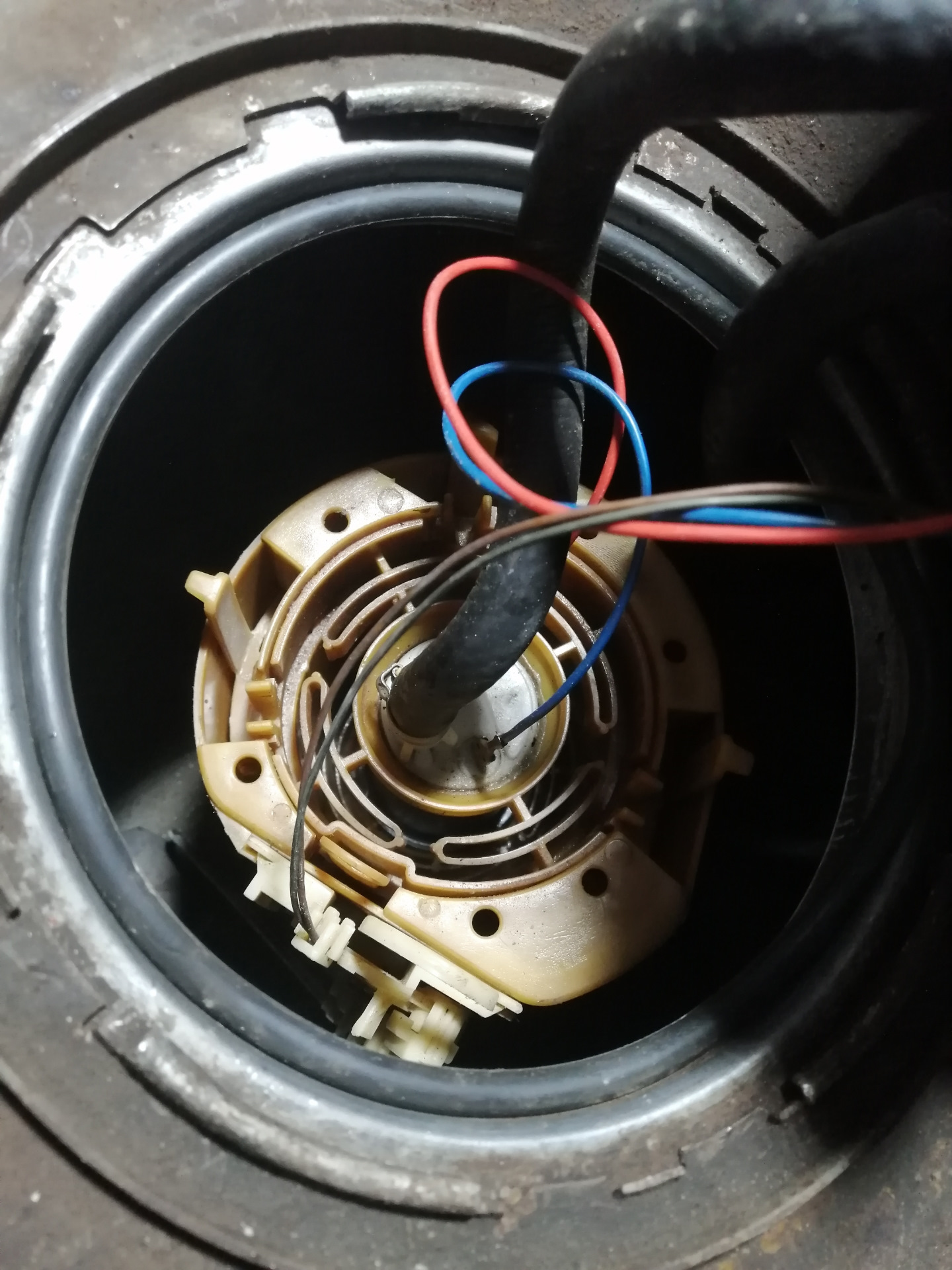 Промывка топливного бака, насоса и фильтра! — Opel Corsa B, 1,2 л, 1995 ...