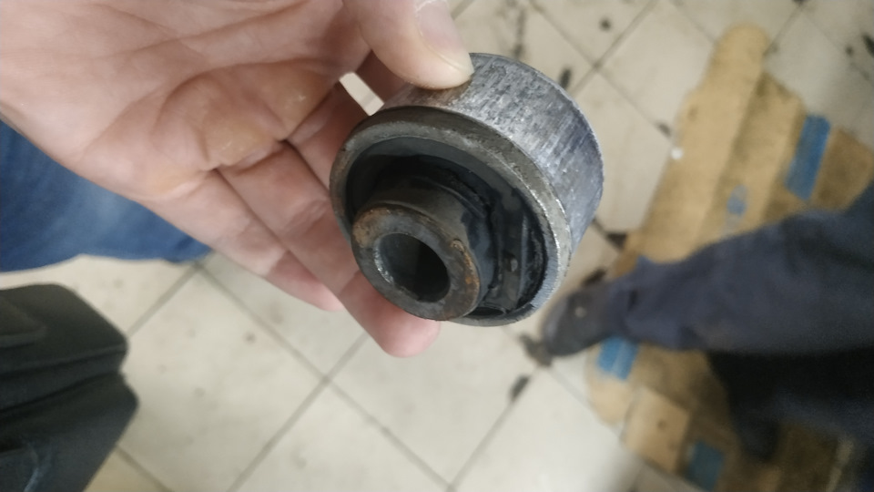 Замена сайлентблоков в рычагах. — Nissan Teana (J32), 3,5 л, 2008 года ...