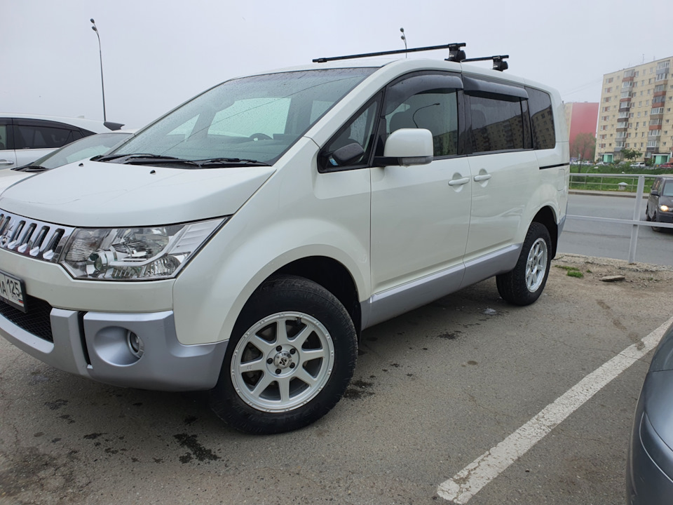 Фото mitsubishi delica d 5