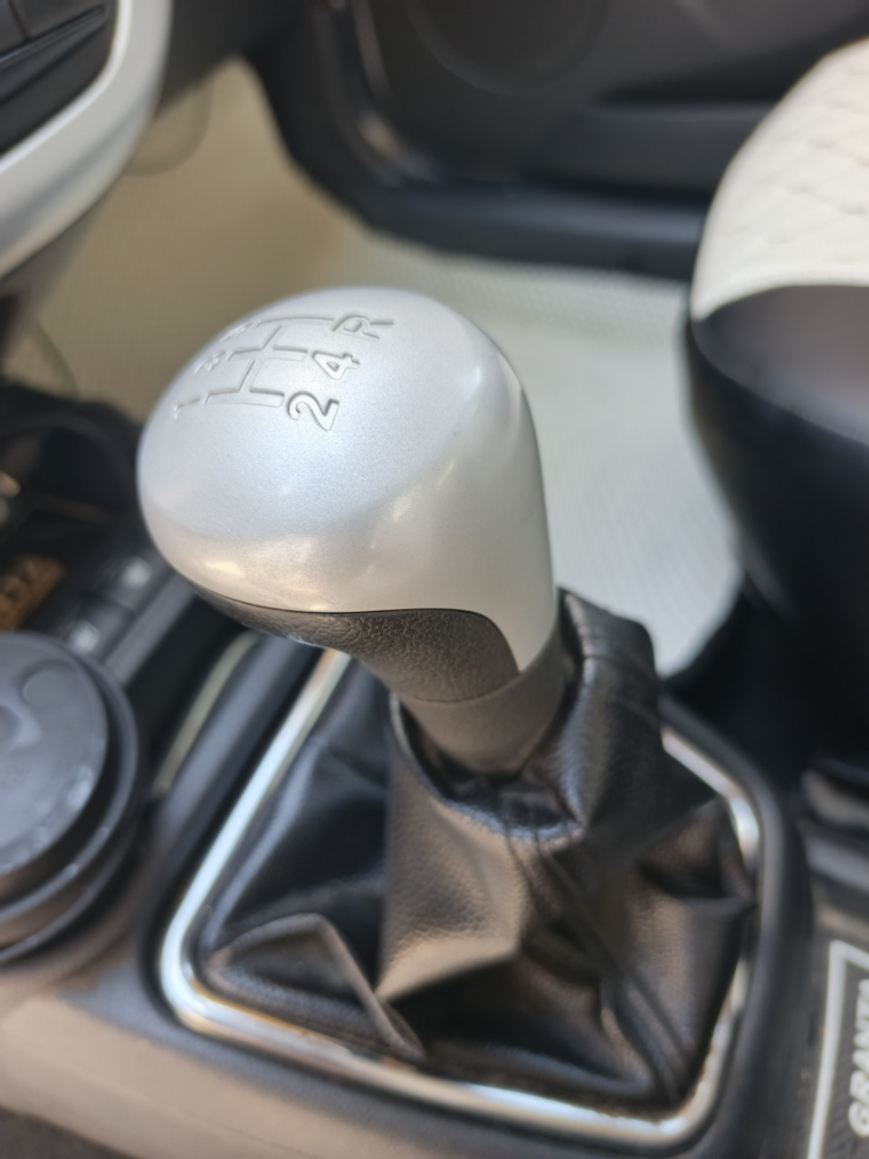 Фото в бортжурнале Lada Гранта Лифтбек (1G)