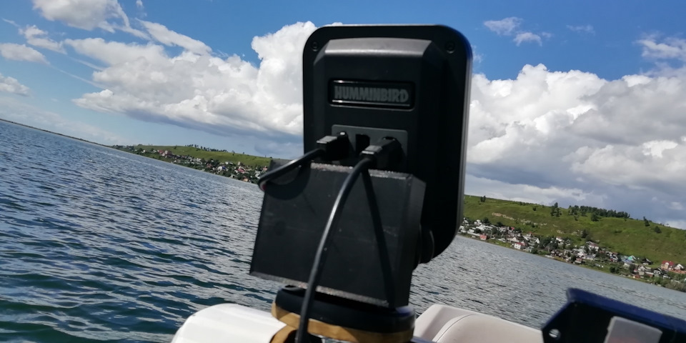 #1. Humminbird PiranhaMAX. Питание эхолота от элементов 18650 — DRIVE2