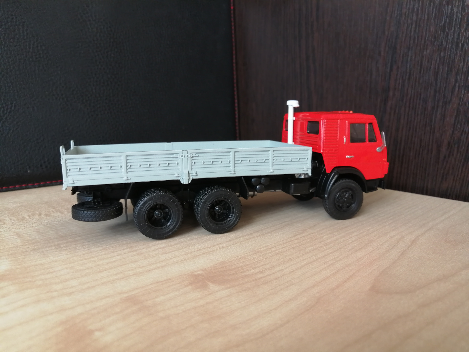 Масштабная модель камаз 5320. Масштабная модель камаз 5320. Камаз 5320 модель. Камаз 5320 модель. Масштабная модель камаз 5320.