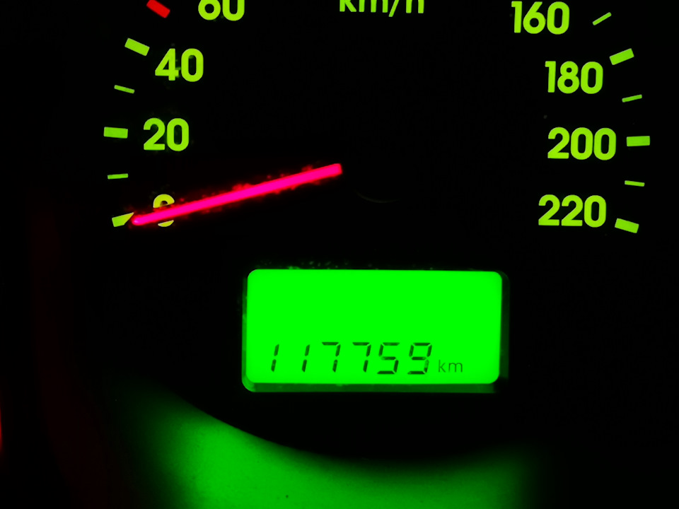 Лопнула задняя пружина да и стойки потекли — KIA Sportage (2G), 2 л ...