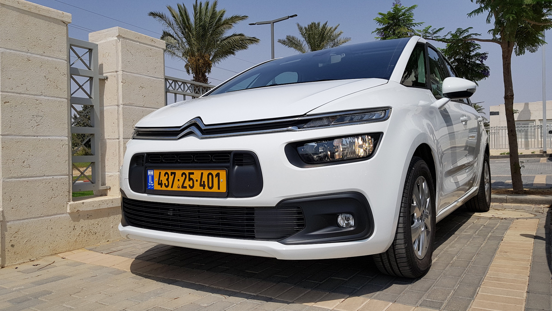 Citroen C4 Picasso (2G) 1.6 дизельный 2018 | 1.6 Турбодизель. 120 Л.С на  DRIVE2