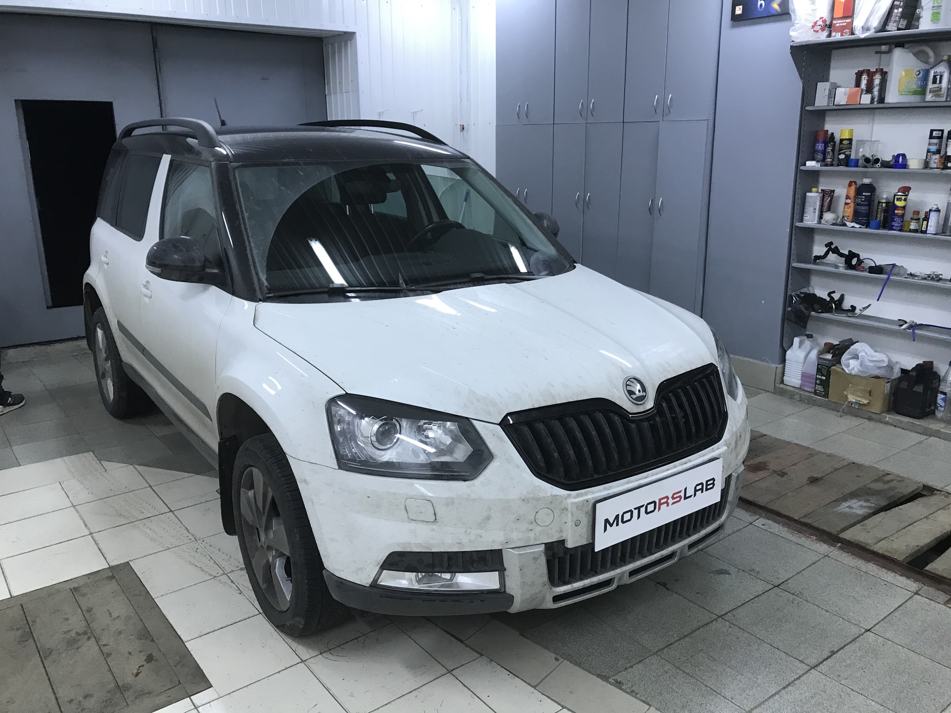 Отзыв шкода йети 1.8. Шкода Йети Рево. Шкода ети 1.8полный привод. Skoda Yeti тюнинг. Revo Yeti МКПП.