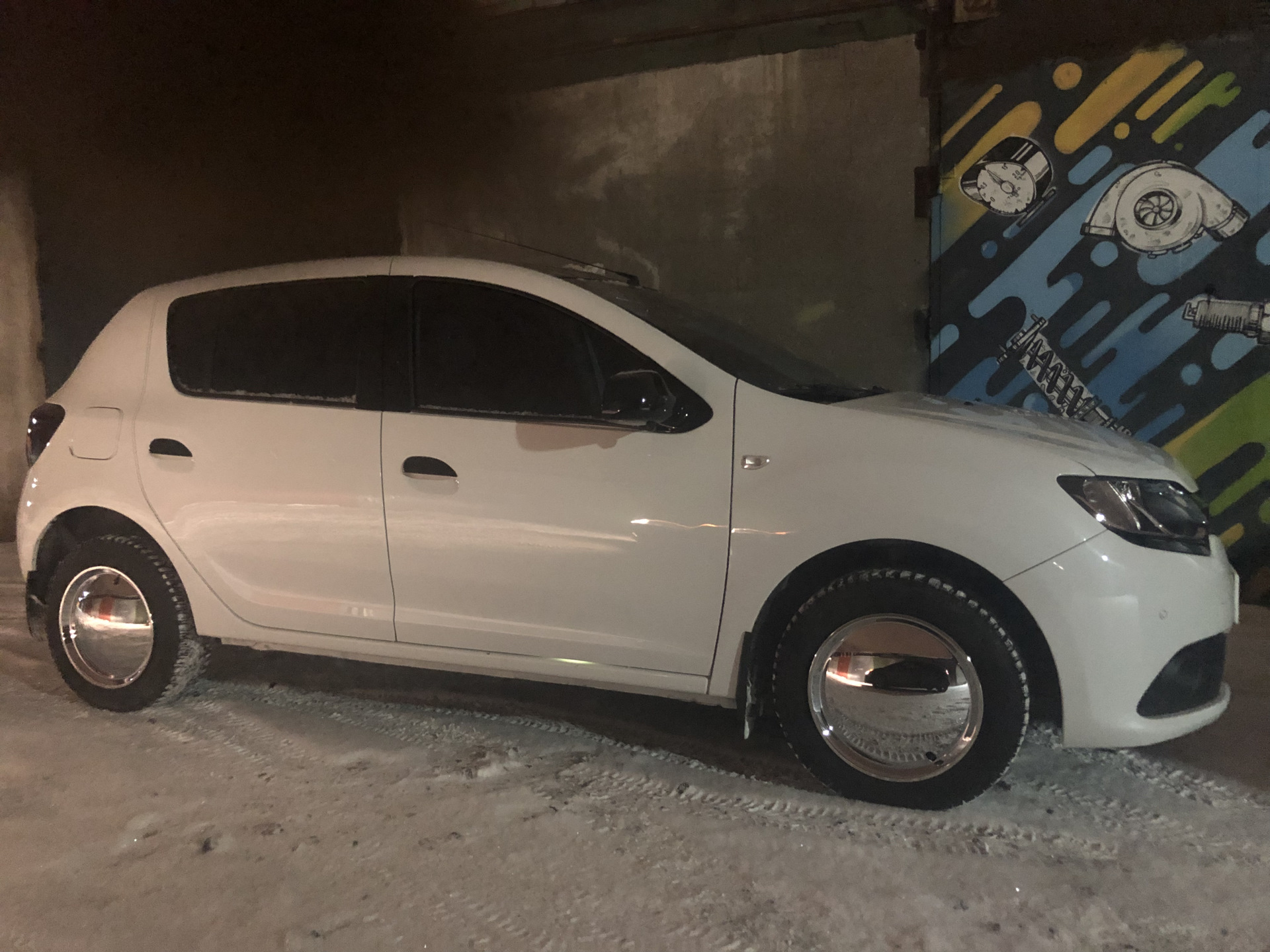 Sandero Stepway 2 на штампах