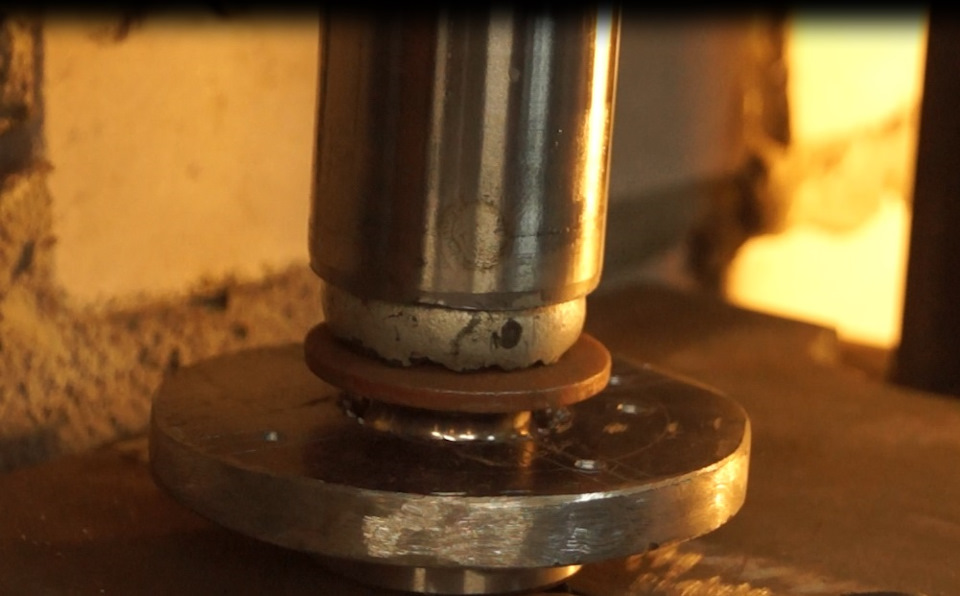 PIAAAgKh 2A 960 Как открутить шкив коленвала т40