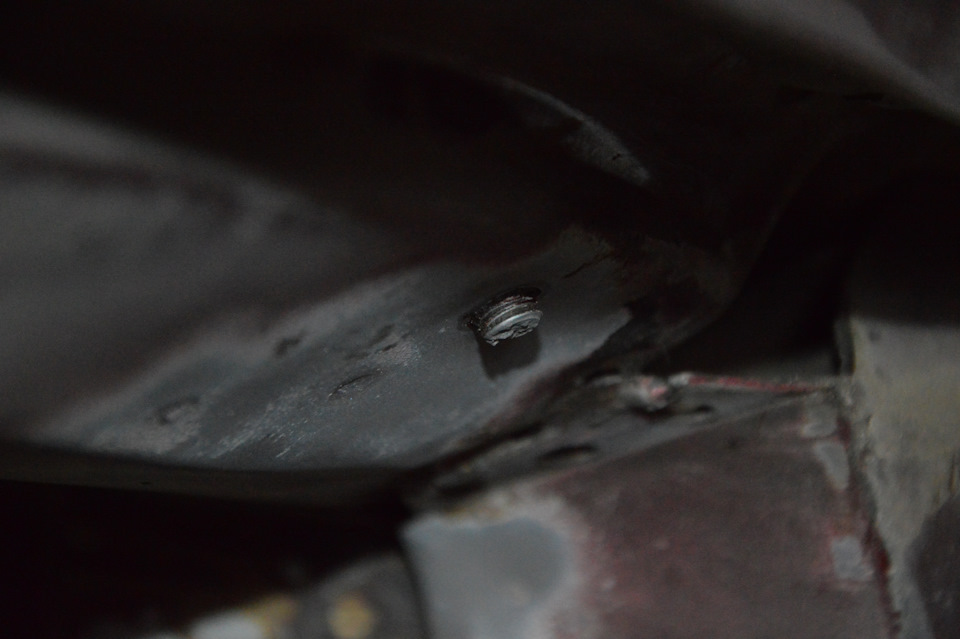 4 — Lada 2120 Надежда