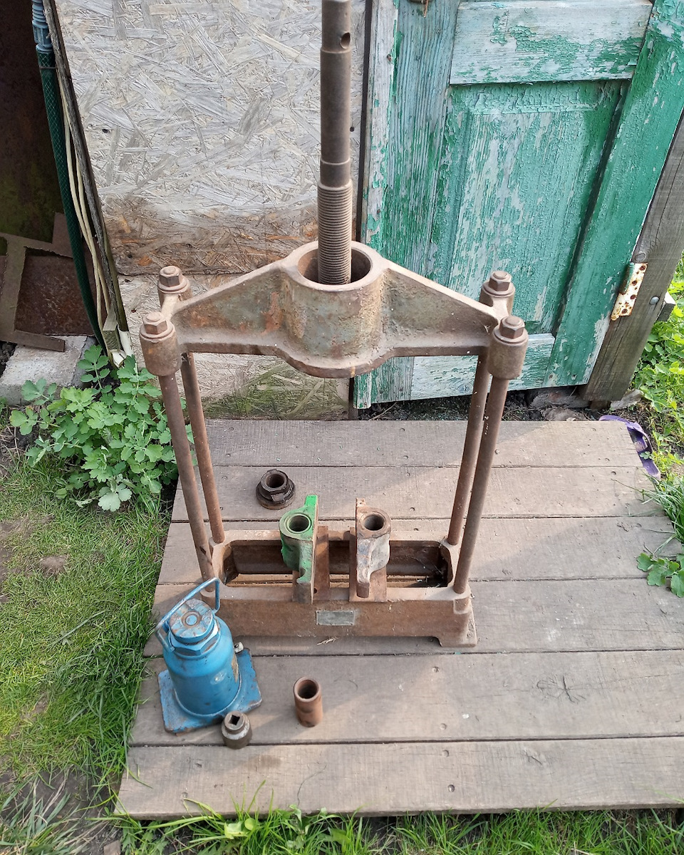 Замена родного ВУТ и Подшипника ступицы — Lada 21099, 1,5 л, 2004 года ...