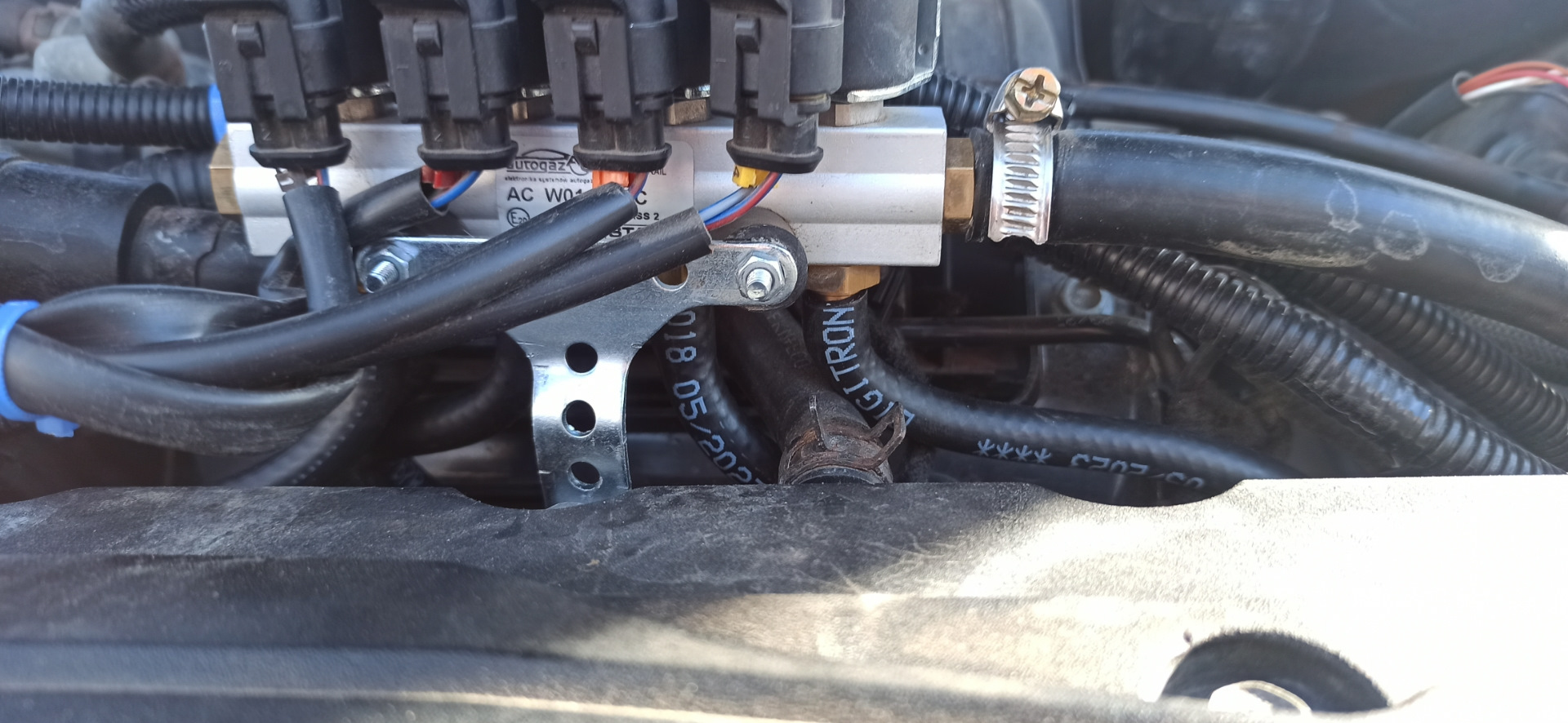 ГБО. Запах газа из под капота. Редкие провалы с низов. — Chevrolet ...