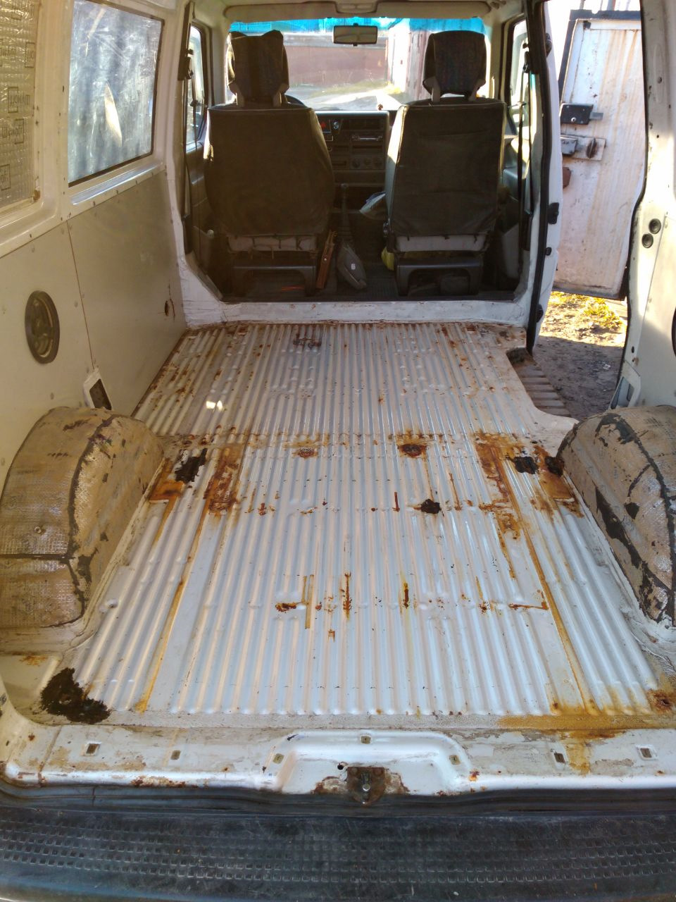 Вскрытие полов… — Volkswagen Transporter T4, 1,9 л, 2001 года ...