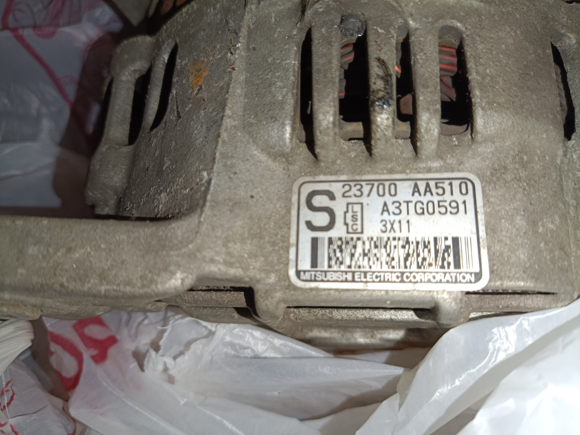 Чистка радиатора охлаждения. Издох генератор. Полировка стекла оксидом ...