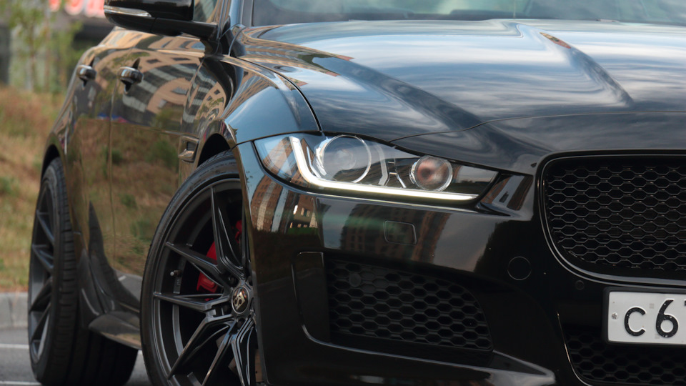 Jaguar XE S