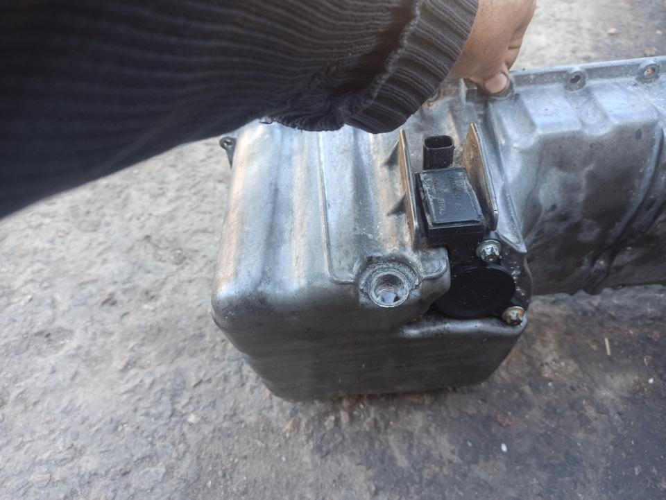 Ремонт поддона (резьба на сливной пробке покинула чат) — Mercedes-Benz ...