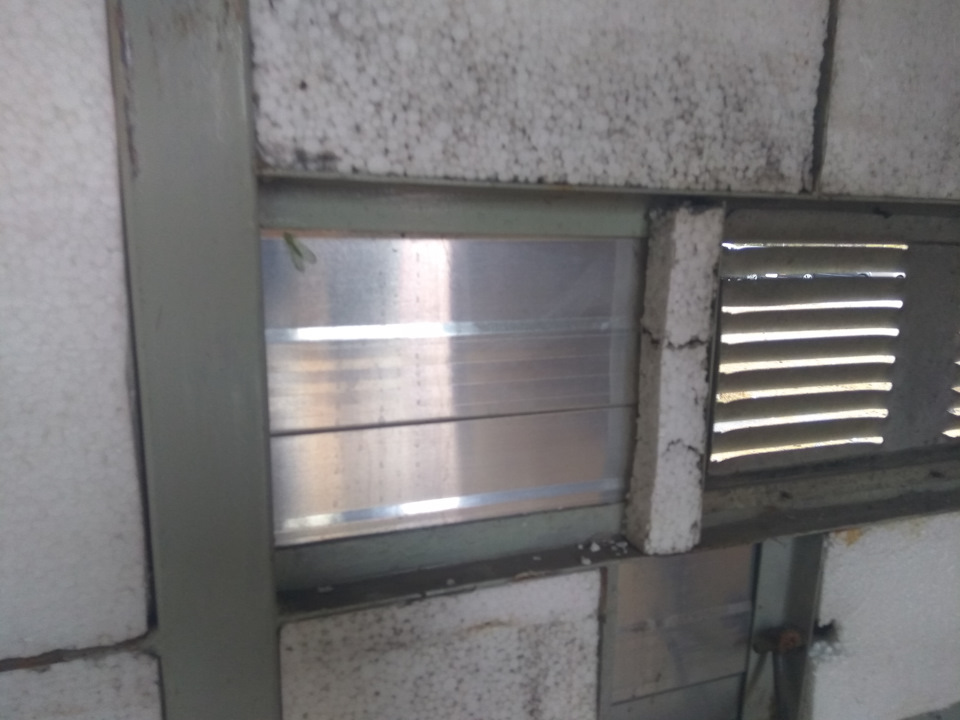 Обшивка изнутри как новая и так везде — Skoda 1203