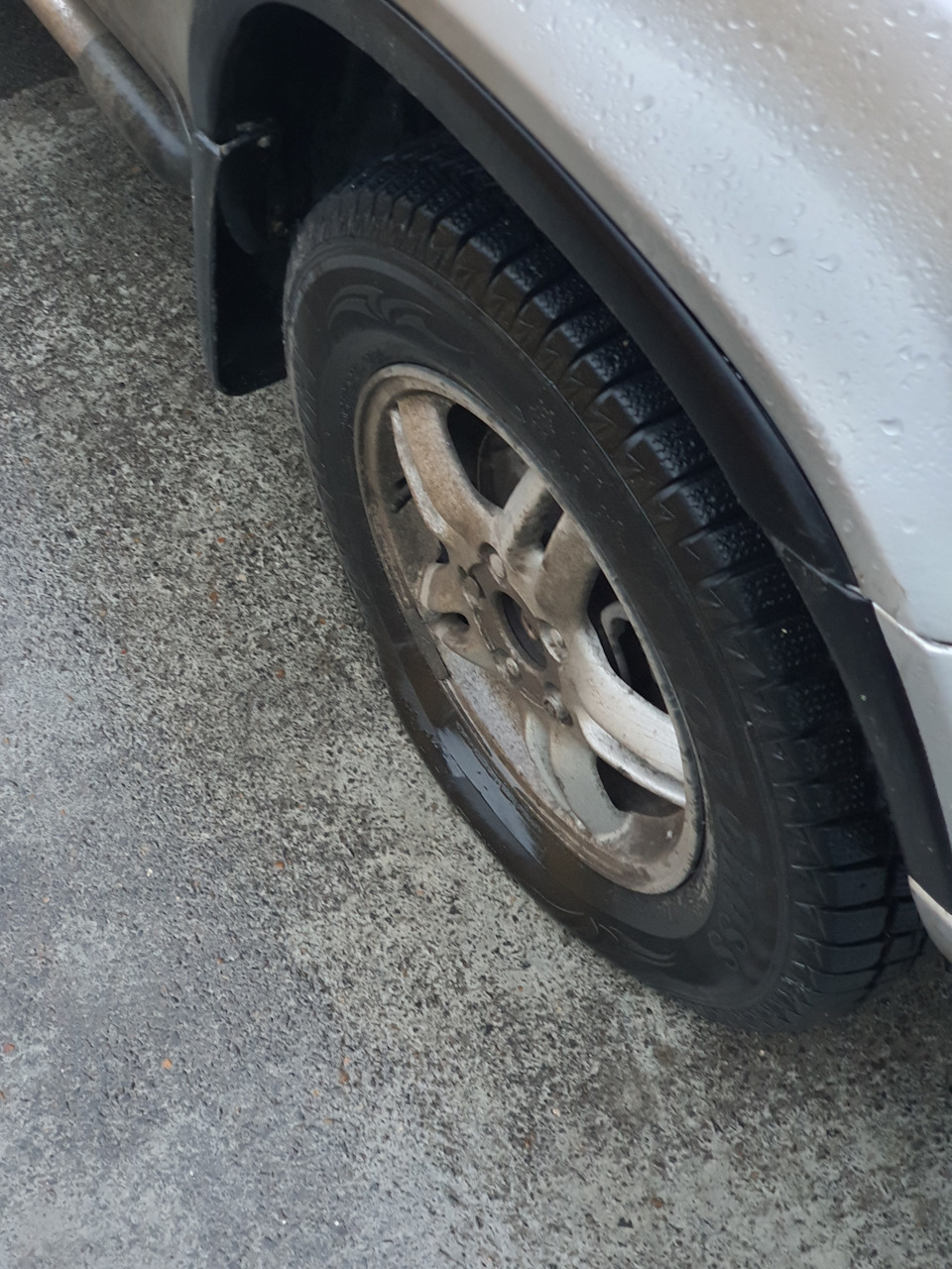 Порвал покрышку — Honda CR-V (RD1, RD2), 2 л., 1999 года | шины | DRIVE2