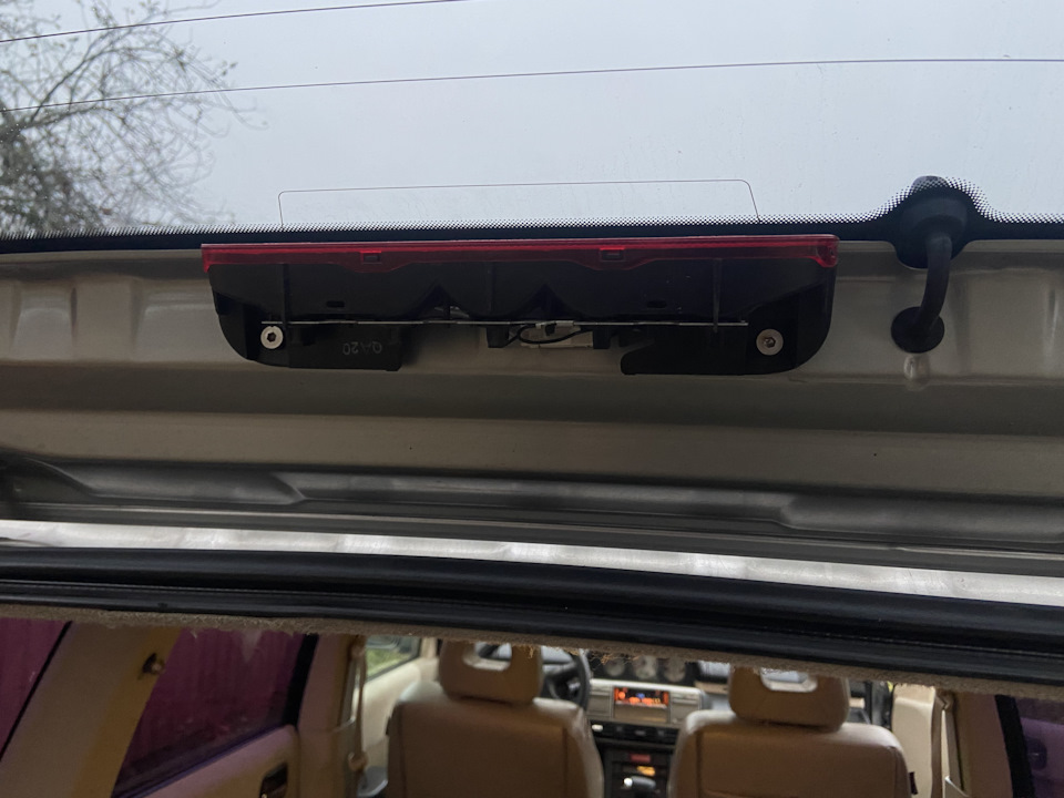 Припаеваем фишку, прикручиваем — Nissan X-Trail I (t30)