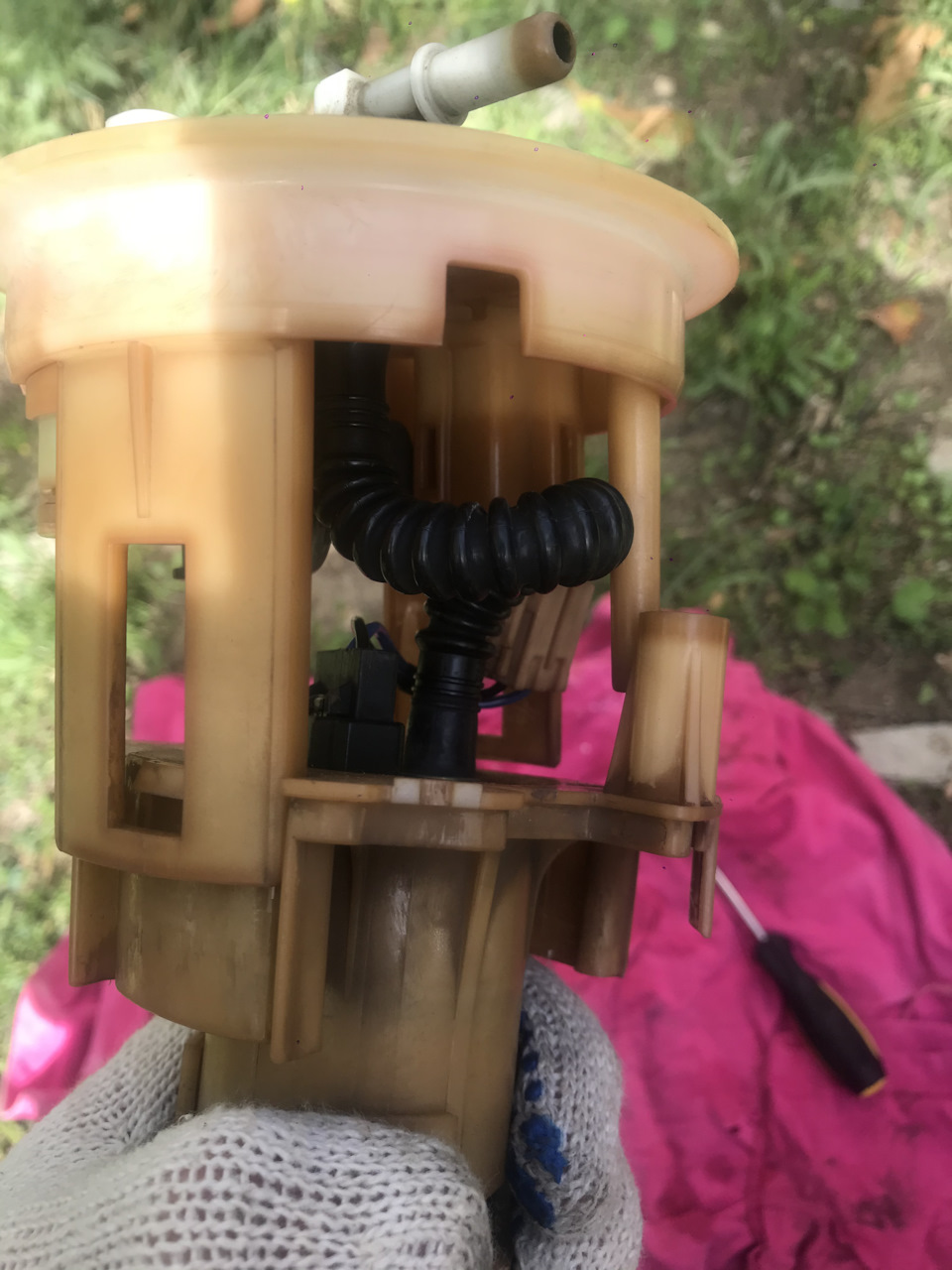 Плавающая стрелка топлива — Hyundai Accent (2G), 1,5 л, 2006 года ...