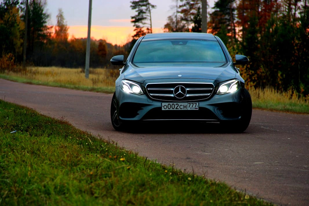 Mercedes Benz w213 Black