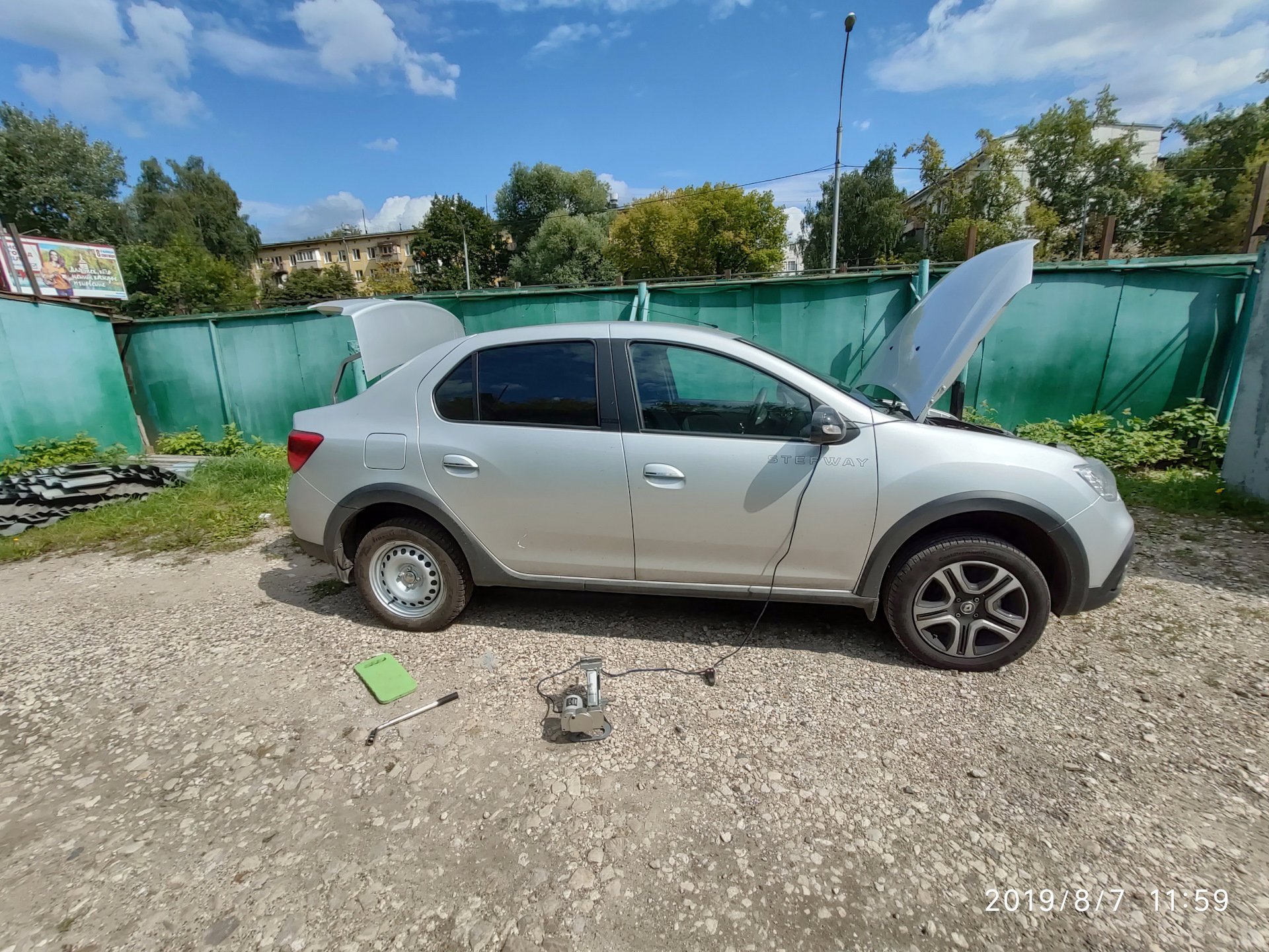 Шины 185/65 r15 — Renault Logan Stepway, 1,6 л, 2019 года | колёсные диски  | DRIVE2