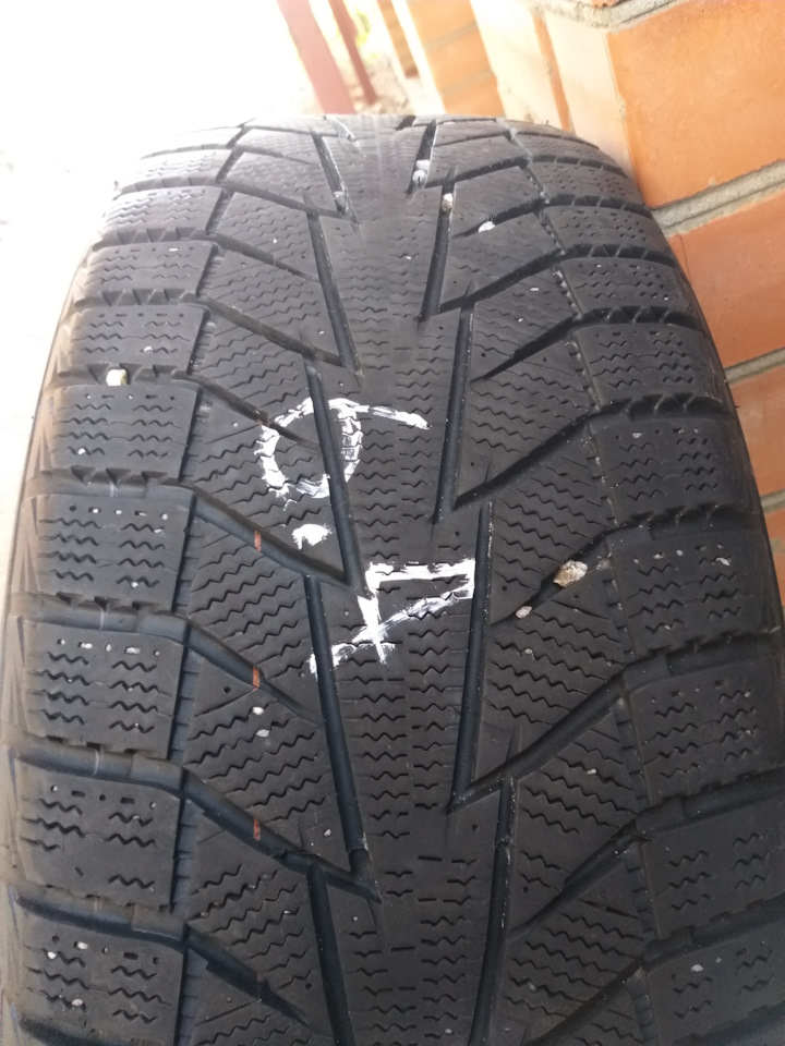 Шины зимние нешипованные Hankook 205/55 R16 на Audi A4 (B5), Audi A6 ...