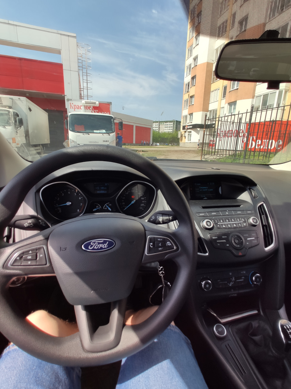 Глухой удар и толчок при включении первой — Ford Focus III Sedan, 1,6 л,  2017 года | поломка | DRIVE2