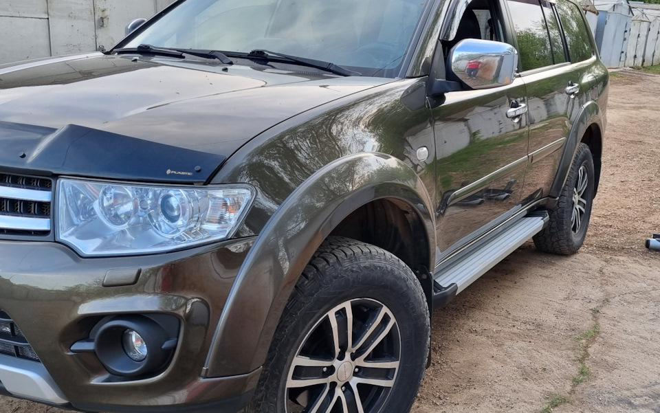 Новые подножки пороги — Mitsubishi Pajero Sport (2G), 2,5 л, 2014 года ...