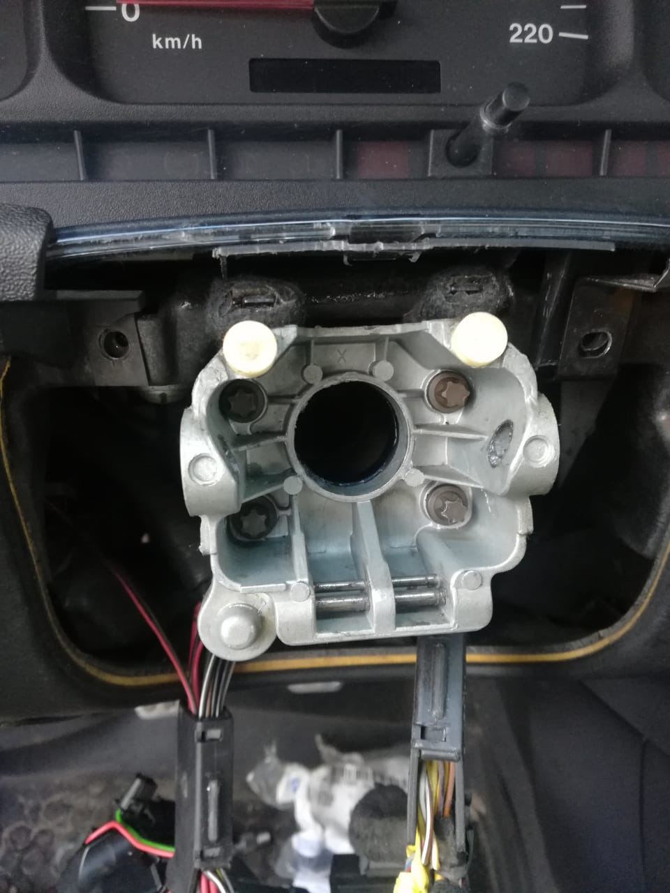 Рулевая колонка. Устранение люфта руля — Opel Vectra B, 1,8 л, 1999 ...