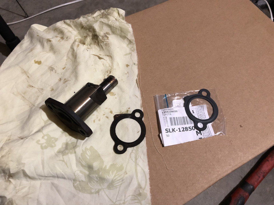 Замена маслосъемных колпачков без снятия ГБЦ своими руками + Замена ...