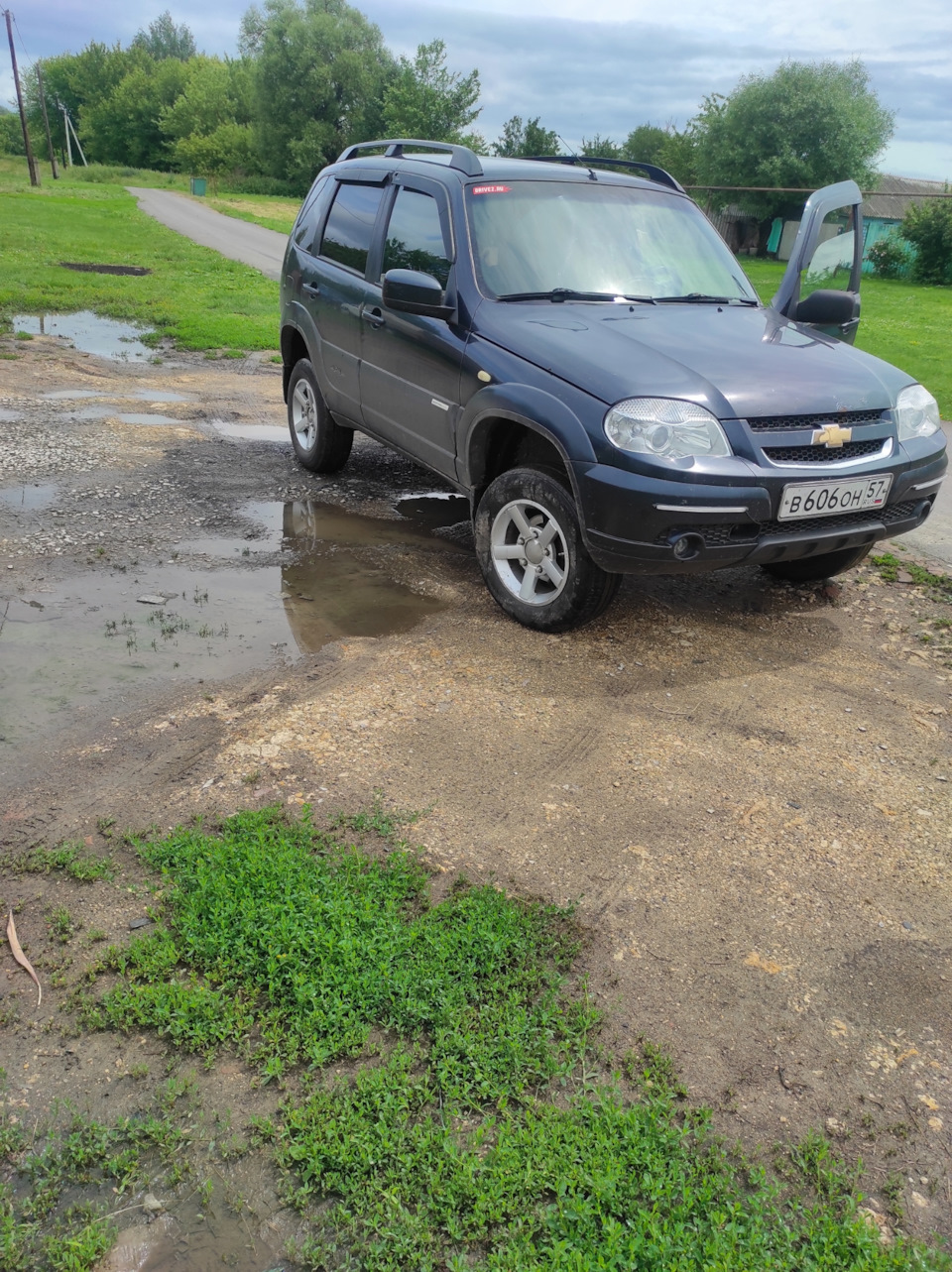 Наконец-то переобулся — Chevrolet Niva GLX, 1,7 л, 2012 года | колёсные  диски | DRIVE2