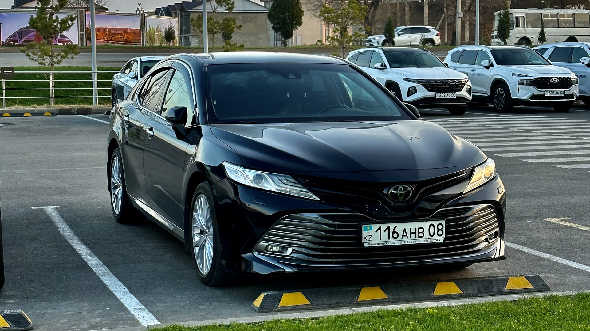 Toyota Camry (XV70) 2.5 бензиновый 2020 | 70 Черный жемчуг на DRIVE2