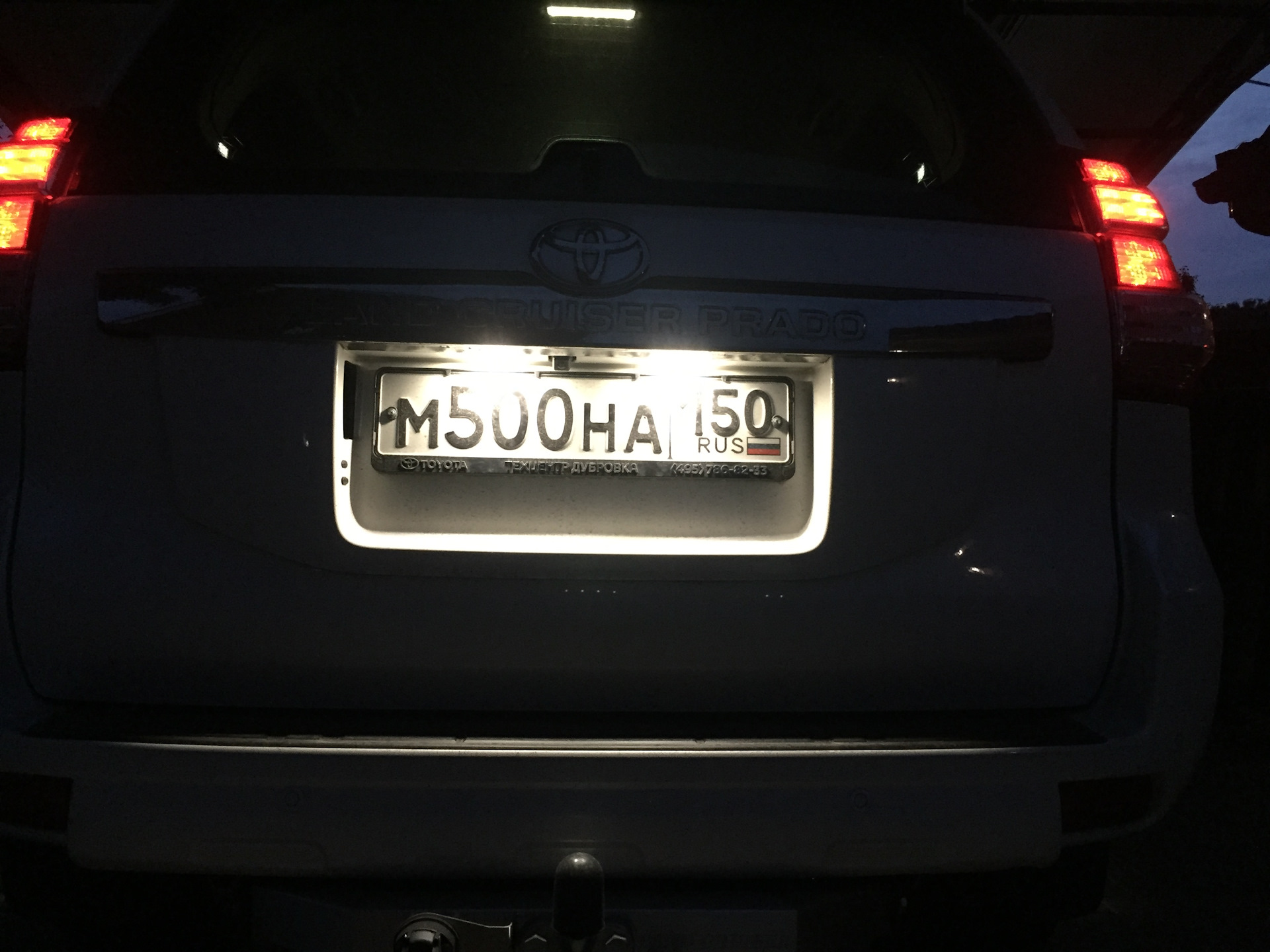 подсветка номера задний ход