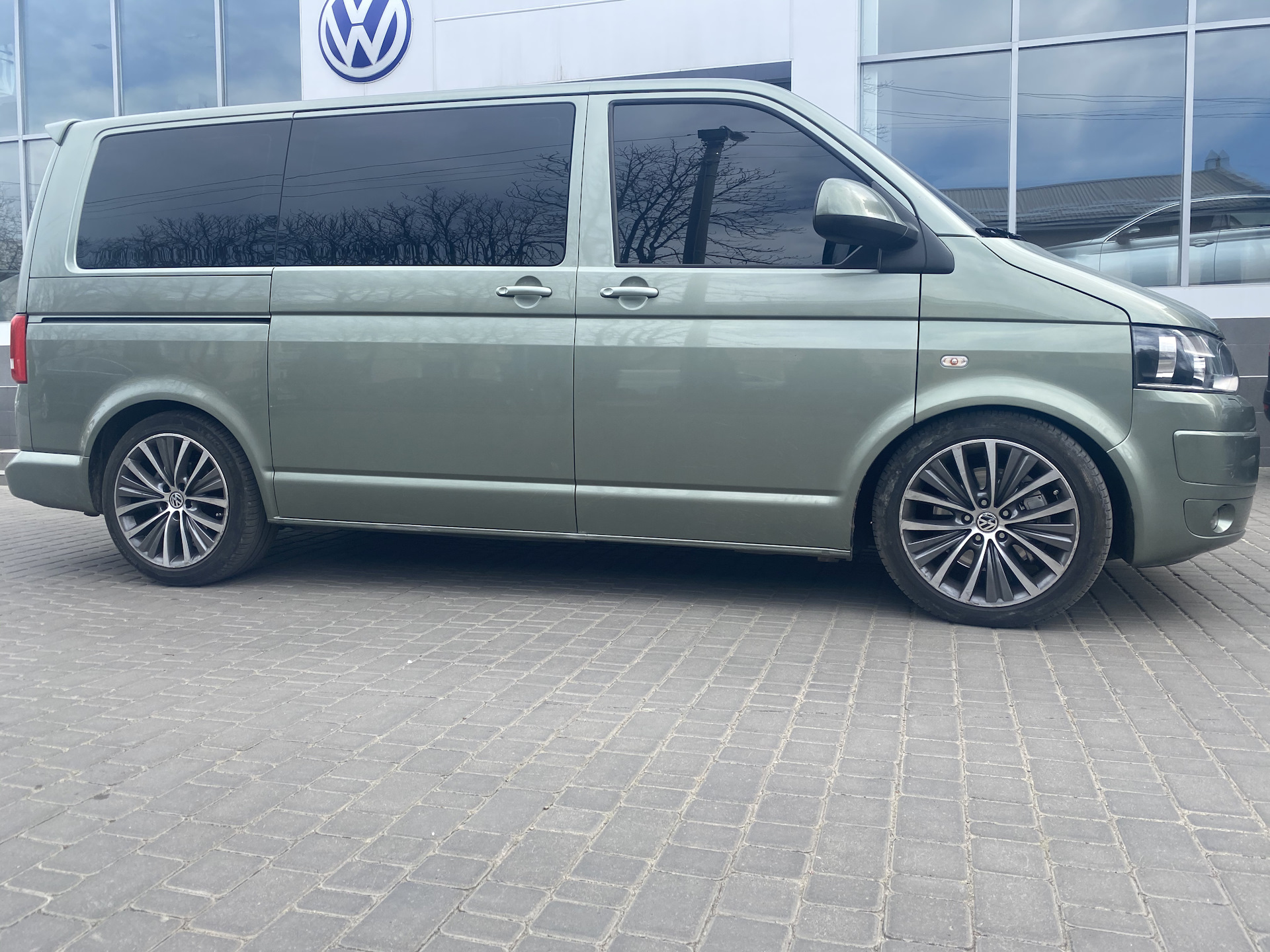 S t 5 t 3. VW Multivan r19. Р19 VW t5. Volkswagen t6 r19. 245/50 R18 на Volkswagen Multivan.