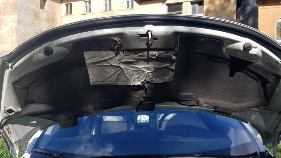 Шумоизоляция капота — Peugeot 207, 1,6 л, 2007 года | запчасти | DRIVE2