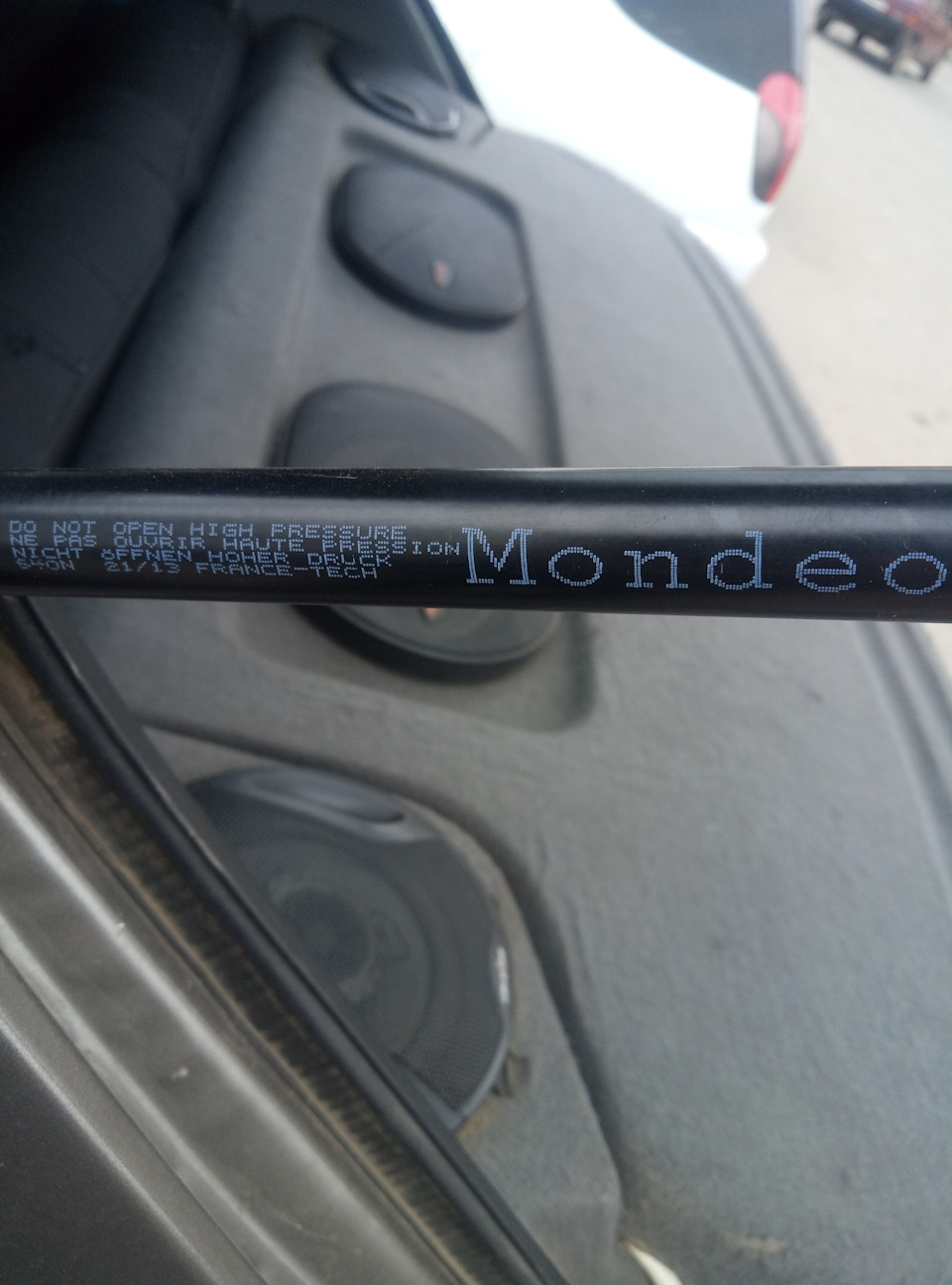 Отзыв о чернителе резины и антидожде. — Hyundai Solaris, 1,4 л, 2014 ...