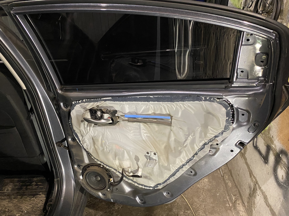 Виброшумоизоляция багажного отсека — Lada 4x4 3D, 1,7 л, 2018 года ...