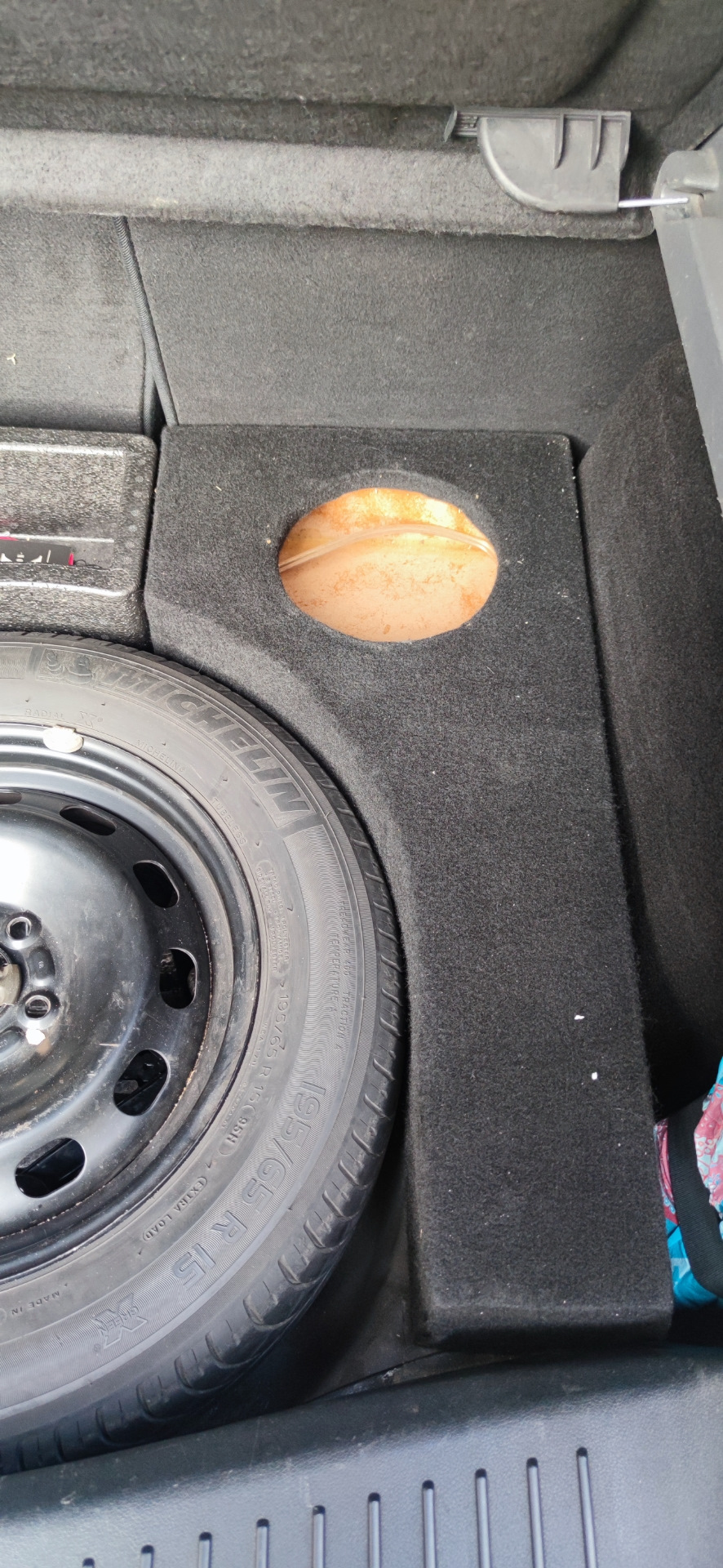 Установка саба — Ford Focus II Hatchback, 2 л, 2008 года | автозвук ...