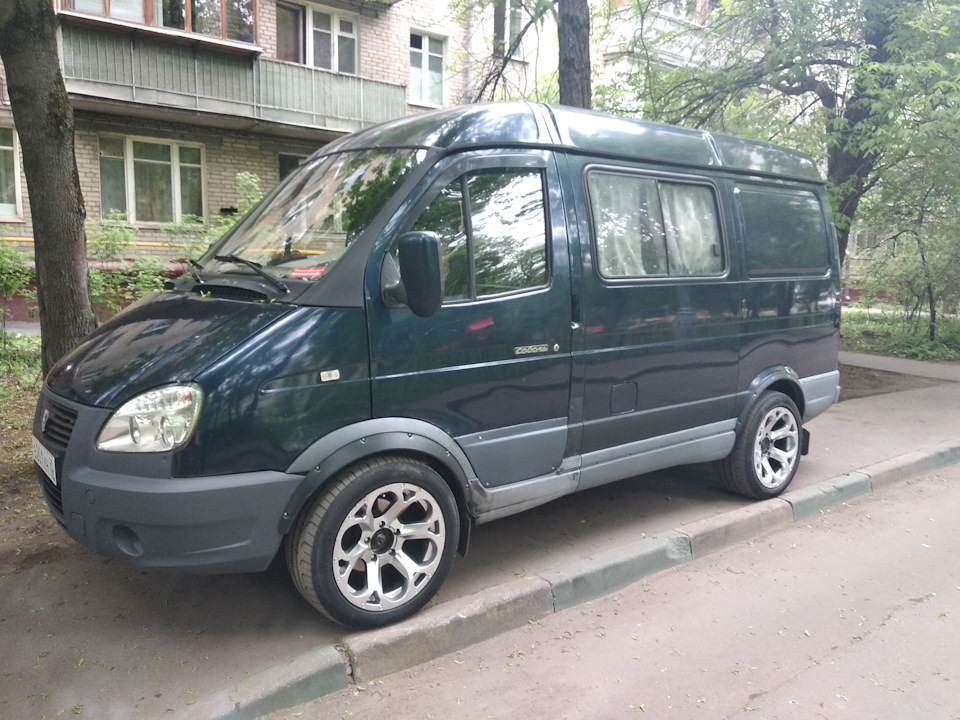 Пластиковые накладки на низ передних дверей — ГАЗ Соболь, 2,4 л, 2005 ...